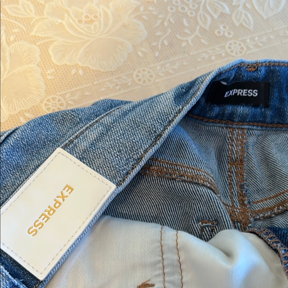 Express Distressed Skinny High Rise Jeans - Picture 4 of 7
